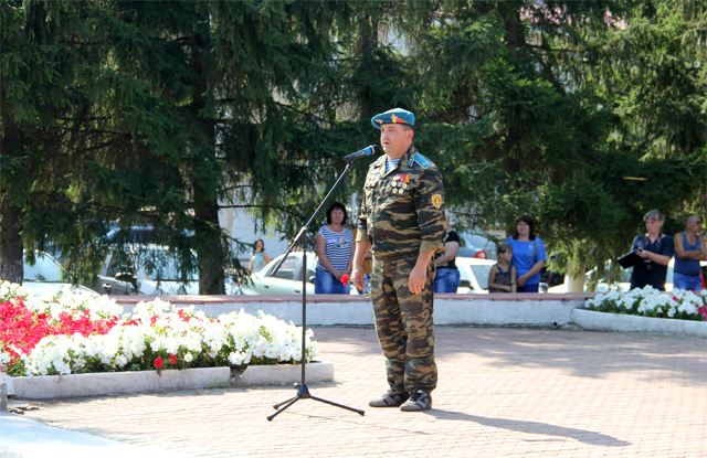 Слова поздравления от "брата по оружию"