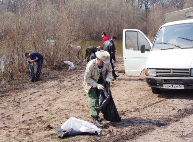 Уборка мусора на реке Сок