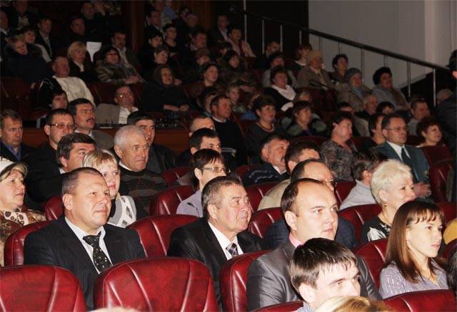 В зрительном зале