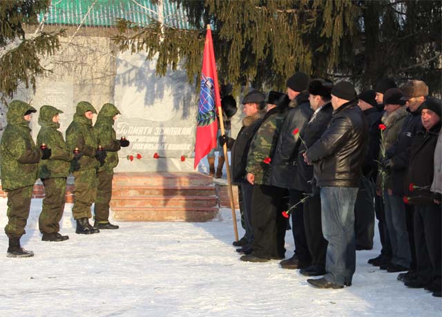 У памятника землякам, погибшим в локальных конфликтах