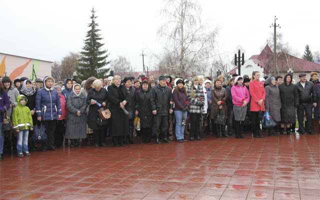 Участники митинга