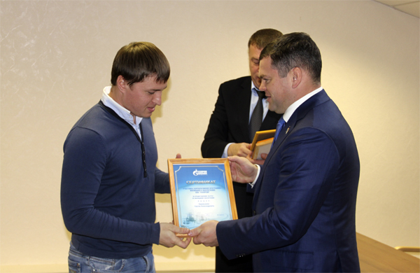 Торжественное вручение сертификатов на жилые дома