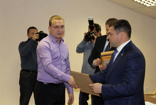 Торжественное вручение сертификатов на жилые дома