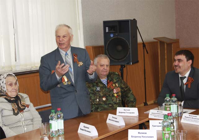Диалог ветеранов с А.Веселовым