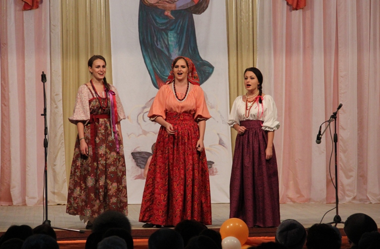 Выступление творческих коллективов